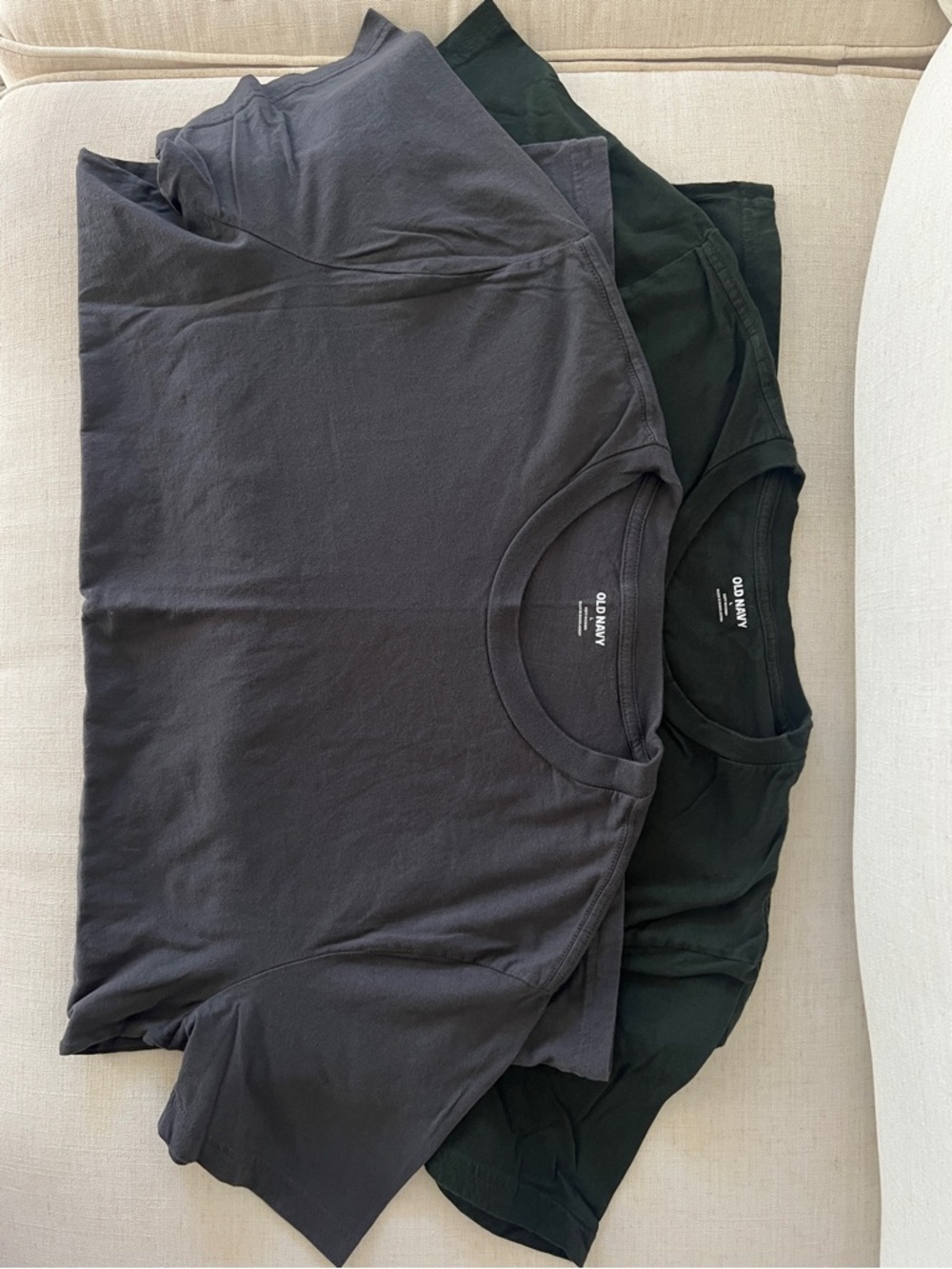 Pair of basic Men’s t-shirts